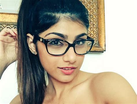 mia khalifa body size|Mia Khalifa Height, Weight, Age, Body Statistics